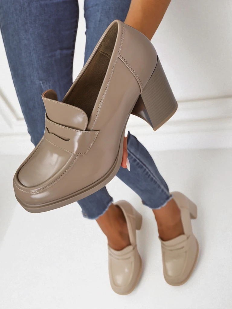 Royalfashion Jinan mûzên li ser pêlav Minerva