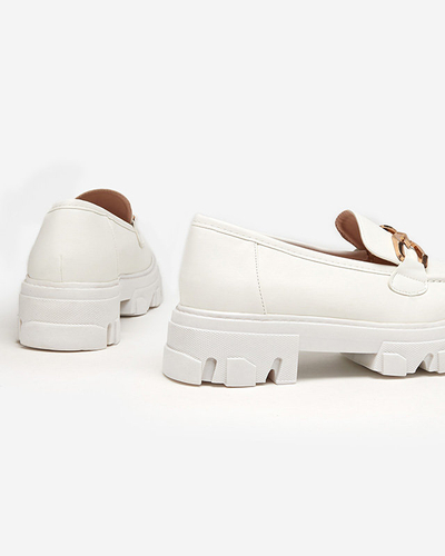 OUTLET Women's white shoes with a golden decoration Meritso - Footwear