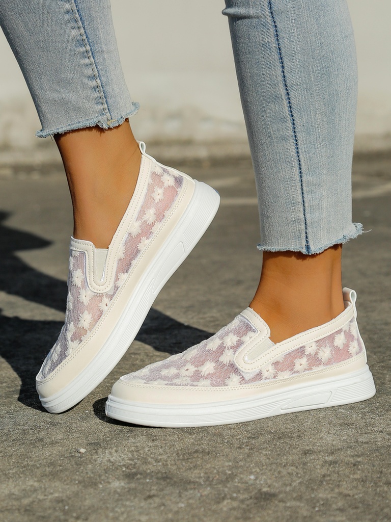 Royalfashion Women's moccasins made of mesh with flowers Emzos