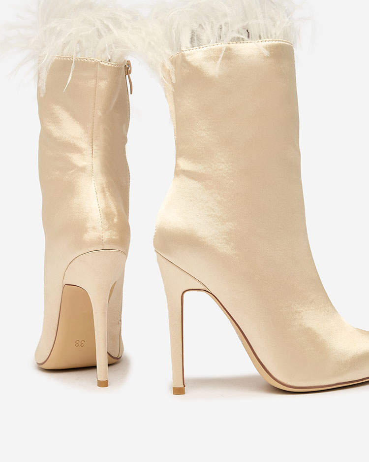 Royalfashion Бежевые женские перьевые сапоги Wenelika