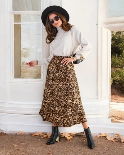 Royalfashion Women's midi skirt with print