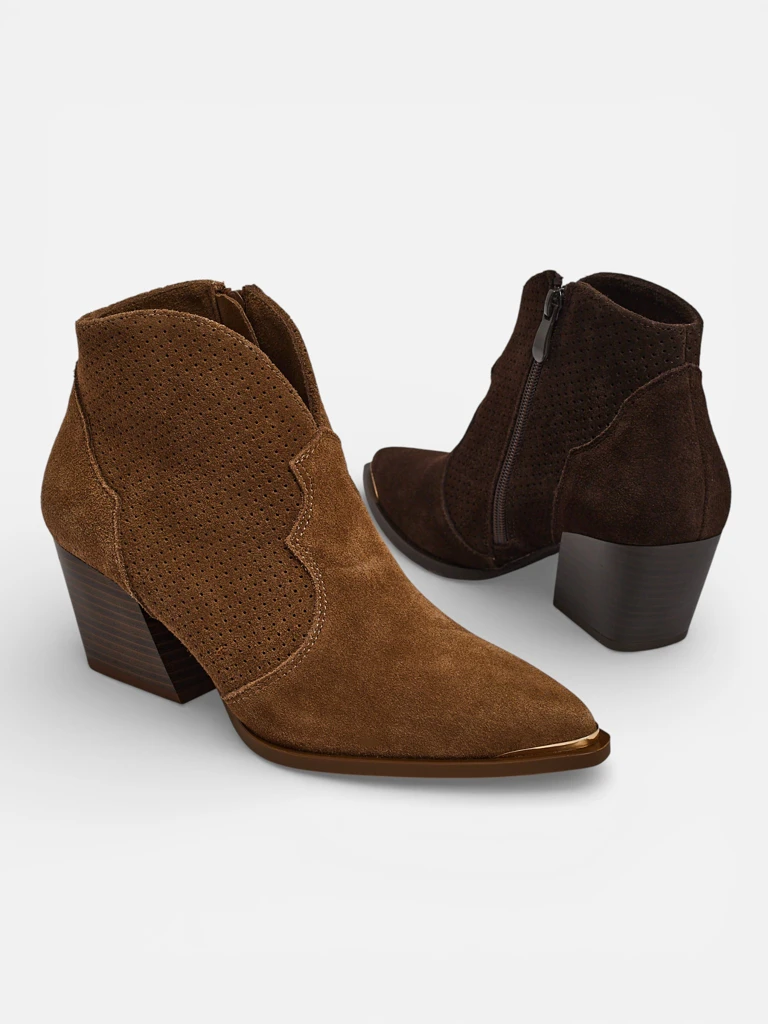 Women's cowboy boots made of natural leather Nilof