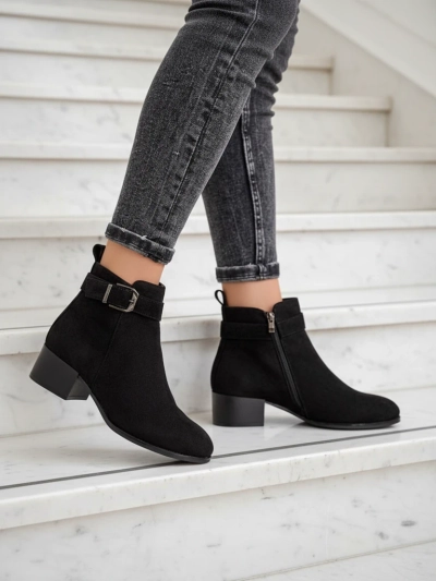 Elegante Nero Eco-Leather Ankle Boots