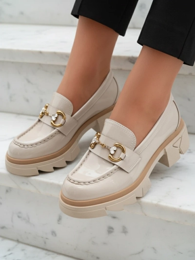 Lacquered beige women's moccasins with crystals Inriw - Footwear