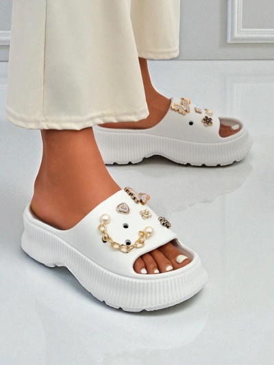 Royalfashion Sieviešu gumijas sandales ar rotājumiem Slash Glam