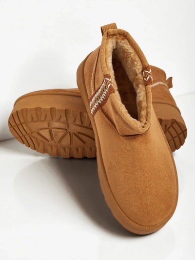 Short women's snow boots a'la Pravel