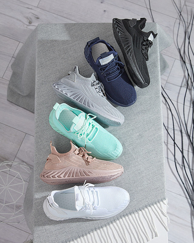 Royalfashion Sieviešu auduma sporta apavi melnā krāsā Ltoti