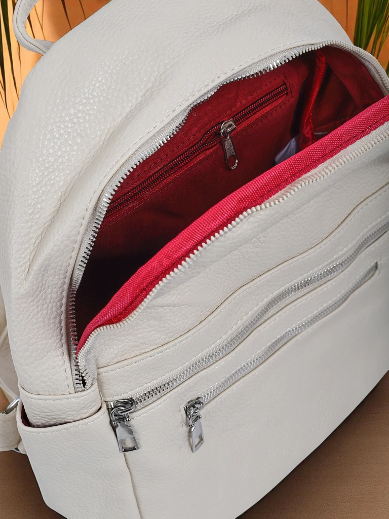 Aurelia Eleganza women's backpack Królewska moda beige A4 eco leather