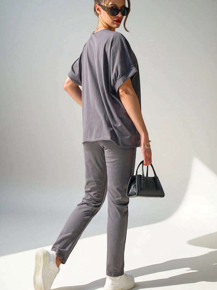 Royalfashion Sieviešu kokvilnas komplekts ar īsām piedurknēm un taisnām biksēm