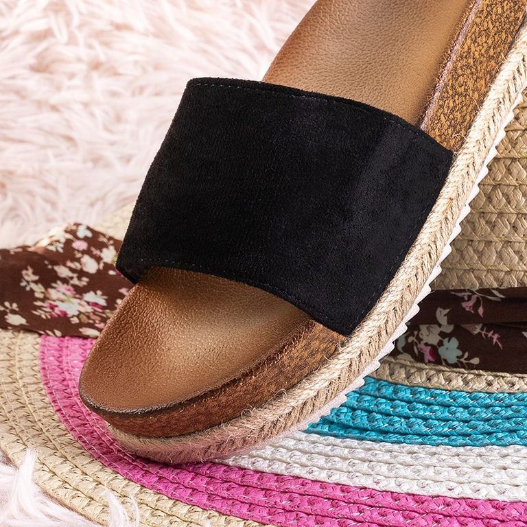 Black women's slippers on the Kosala platform - Footwear