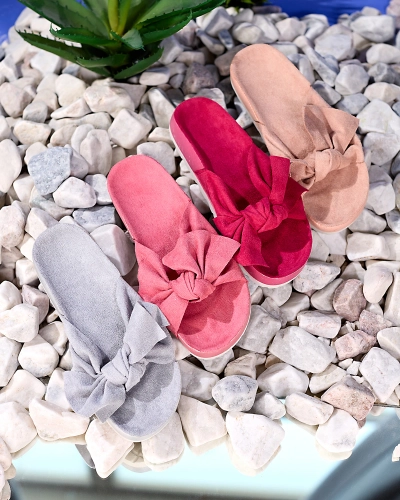Royalfashion Women's eco-suede flip-flops with bow in gray Suui