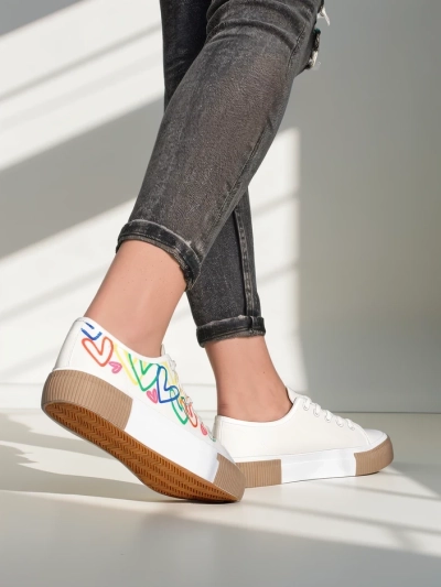 Royalfashion Women's sneakers with heart print Sercess