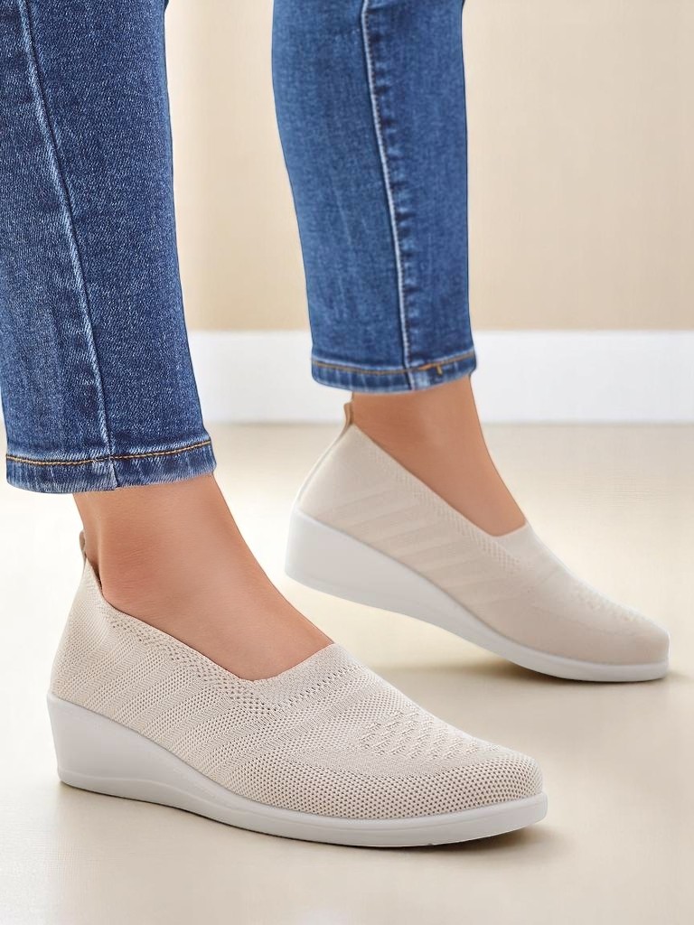 Royalfashion Sieviešu loafers uz zemas platformas Epoles