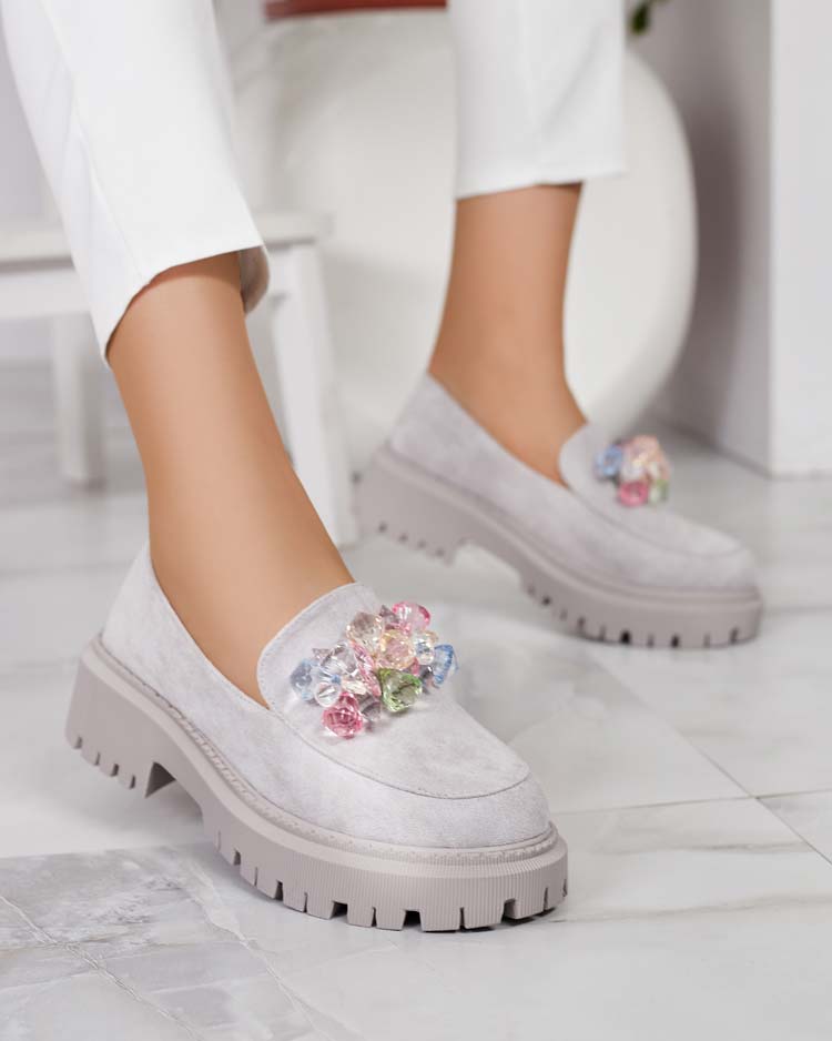Light gray women's moccasins with colorful beads Hetika - Footwear