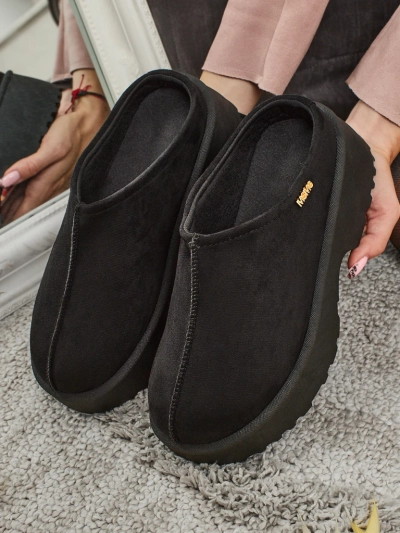 Короткие женские ботинки a'la снегоходы с мехом Calindra