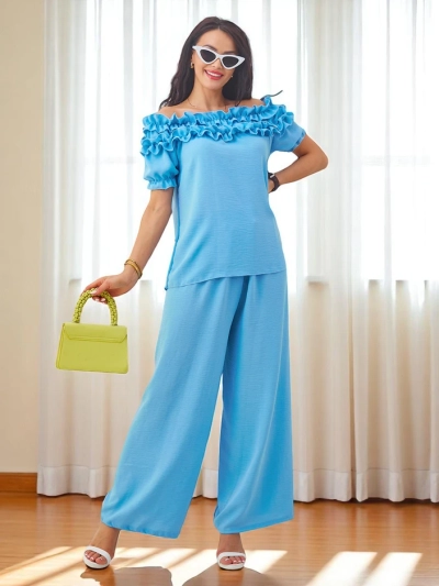 Royalfashion Sieviešu komplekts ar off-the-shoulder topu ar īsām piedurknēm un dekoratīvu dekoltē un izplestām biksēm