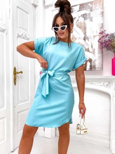Royalfashion Sieviešu kleita ar jostiņu