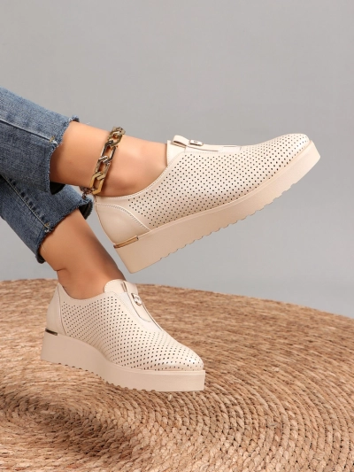 Royalfashion Slip-on women's perforated shoes Goffies