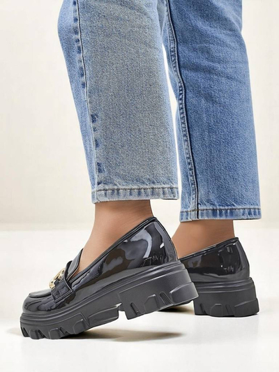 Royalfashion Lakādas sieviešu mokasīni ar dekoru Melns samts