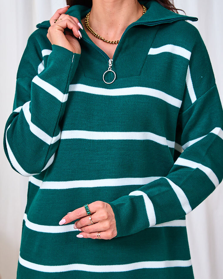 Royalfashion Women's green sweater with unbuttoned turtleneck