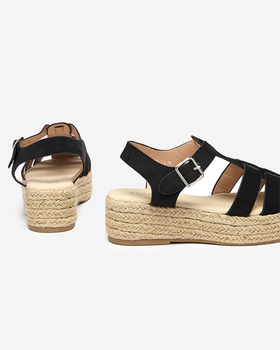 Melnas eko-zamšādas sieviešu sandales uz Keniso platformas - Apavi