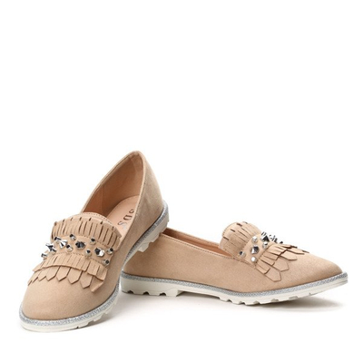 Beżowe mokasyny z frędzlami i ćwiekami Larsa- Obuwie