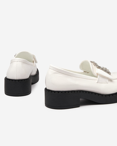 Lacquered shoes with a white buckle. Fogim- Footwear