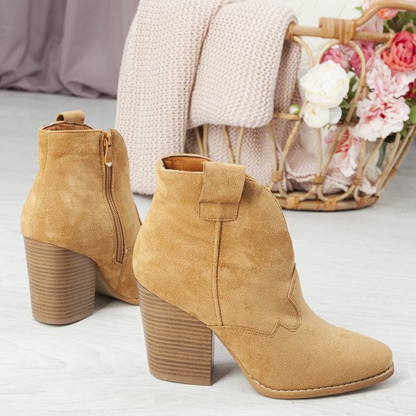 Cowboy boots on a higher camel Gaja - Footwear 1