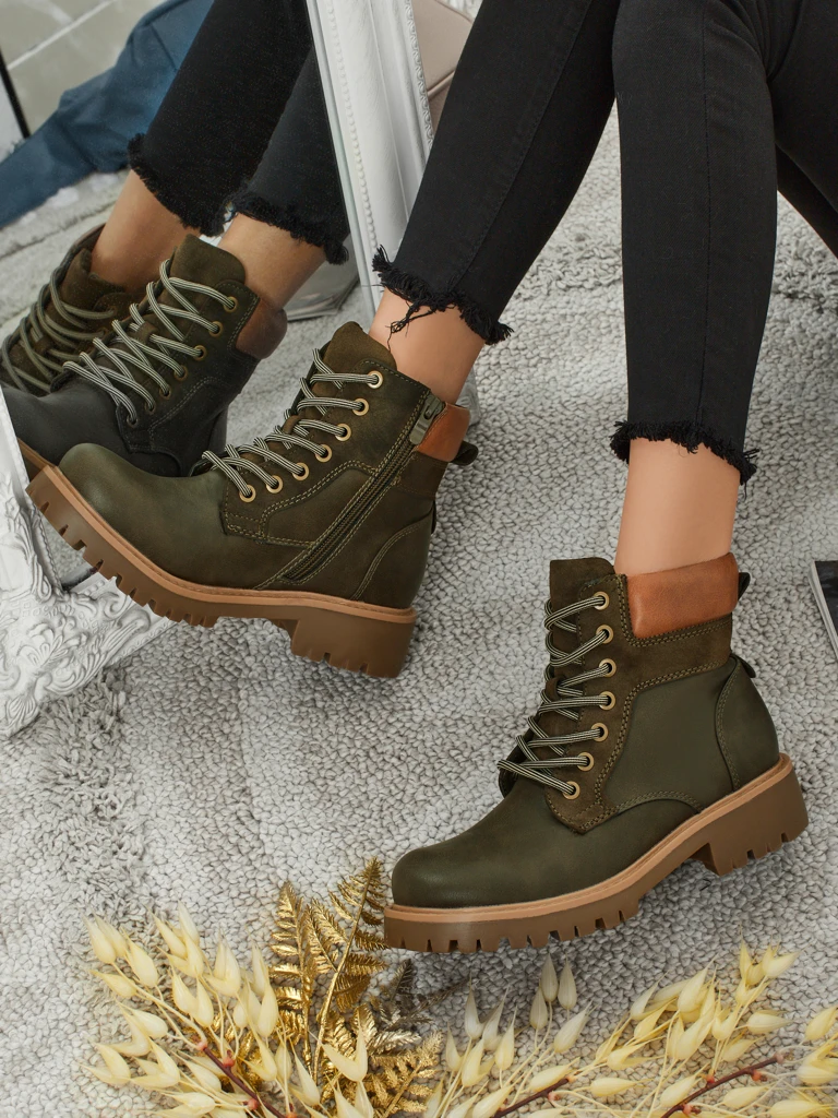 Women's Maestroe Trapper Boots