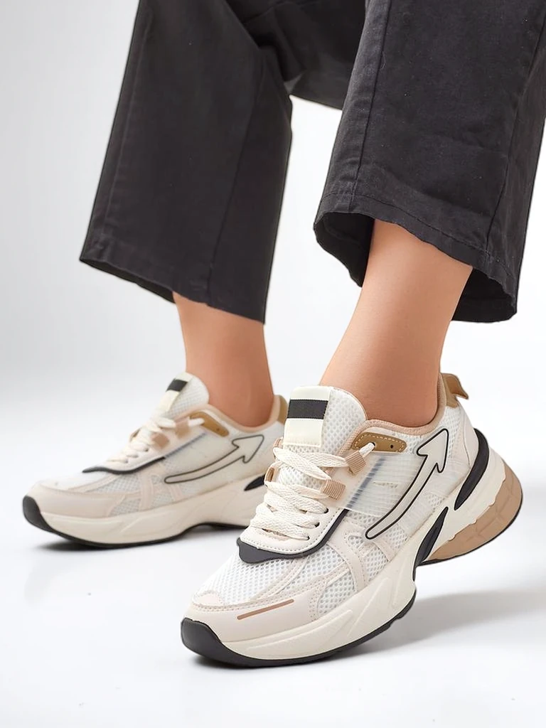 Royalfashion Women's sporty sneakers with thicker sole Beysa