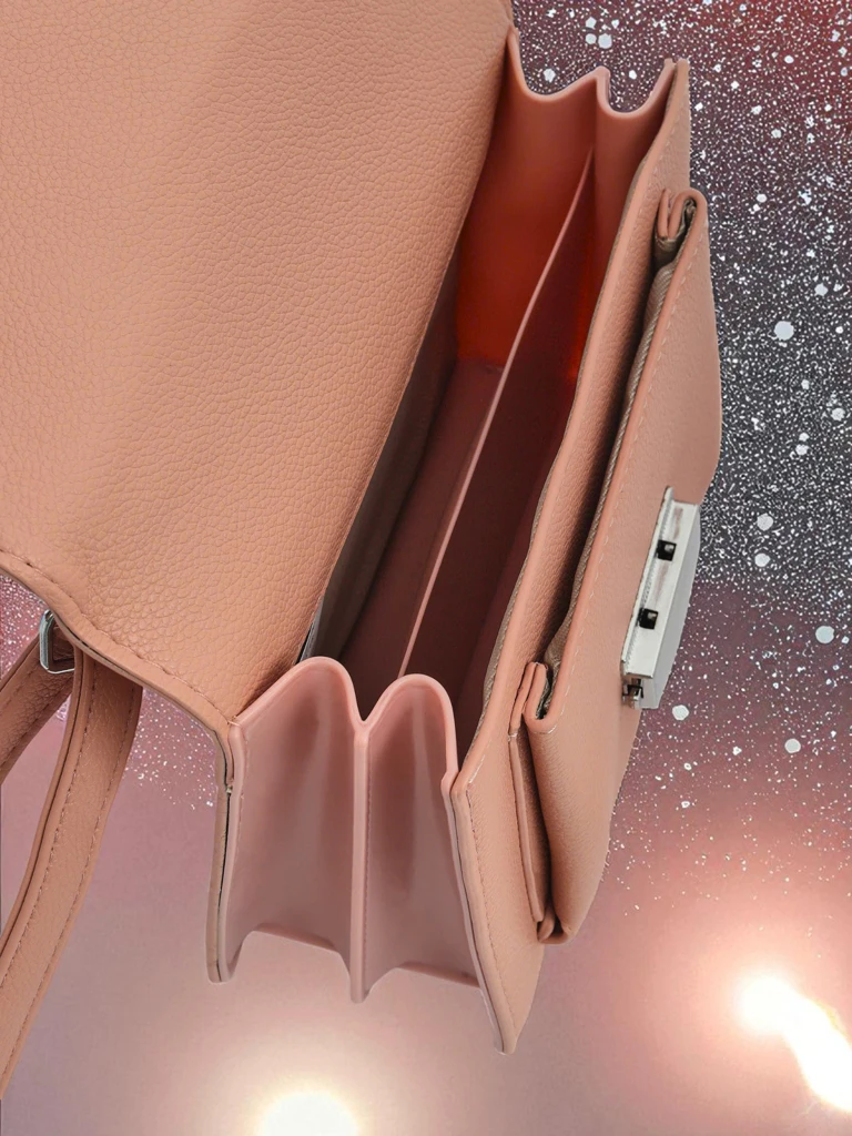 Royalfashion Women's envelope handbag with handle Amalthea Avorio