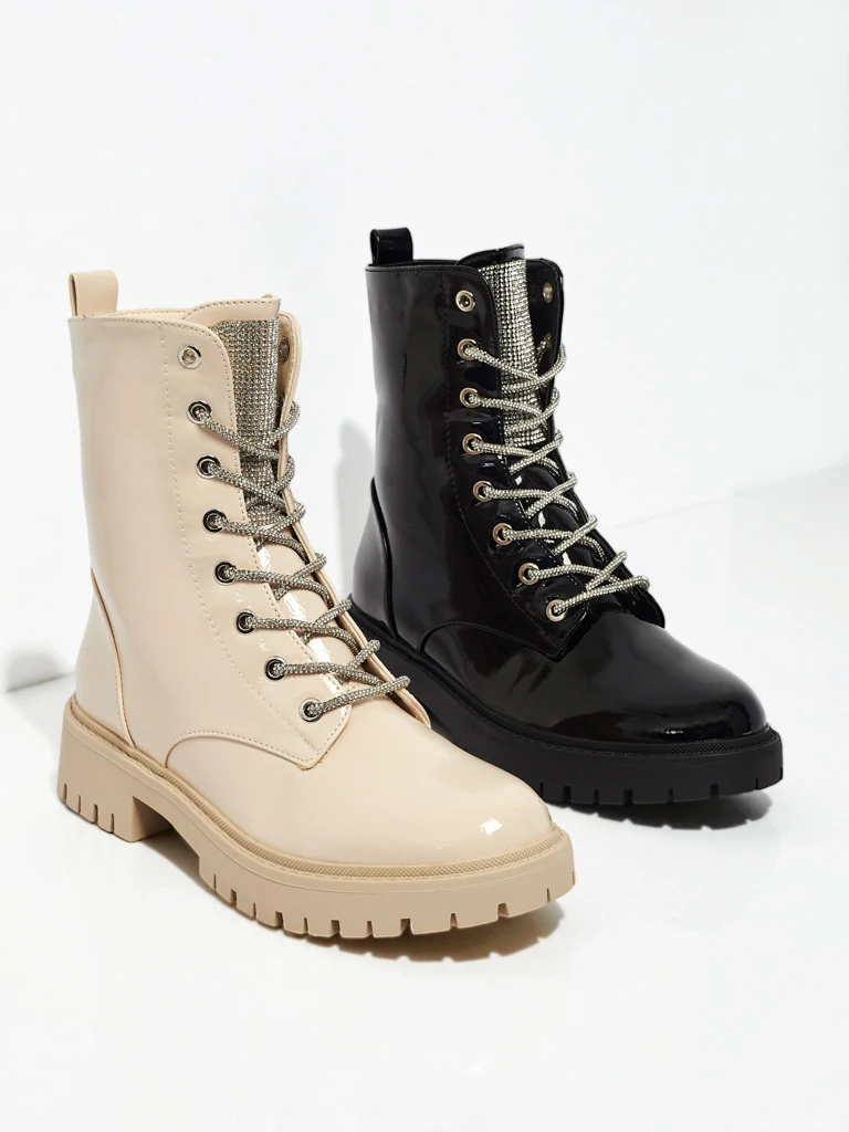 Gelakte Fjorra veterlaarsjes voor dames