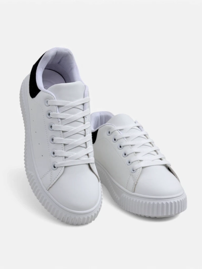 Женские кроссовки Callista на платформе из экокожи бело-черные