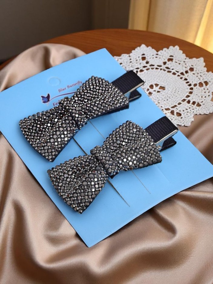 Royalfashion Set of 2 hair clips with bows and rhinestones Isadora