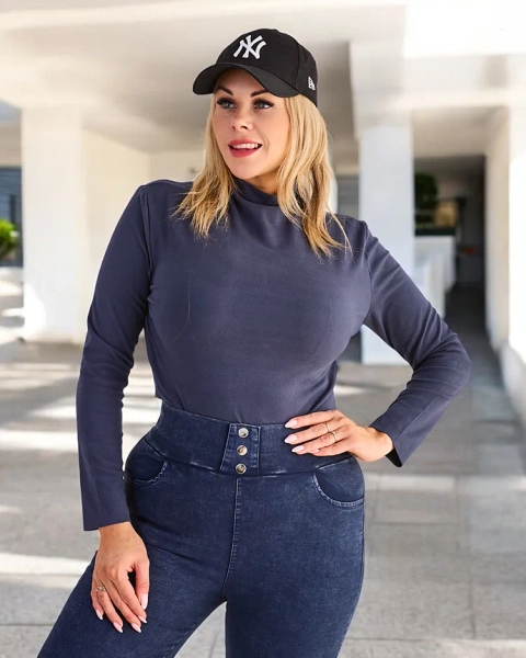 Свитер с высоким воротником темно-синего цвета - Одежда