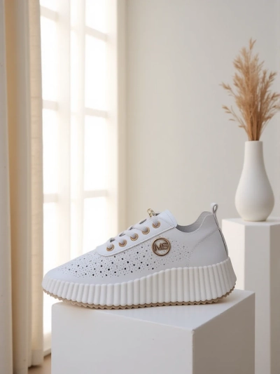 Royalfashion Women's perforated sporty sneakers Jovenes
