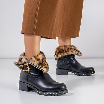 Rahel's black flat-heel boots - Footwear