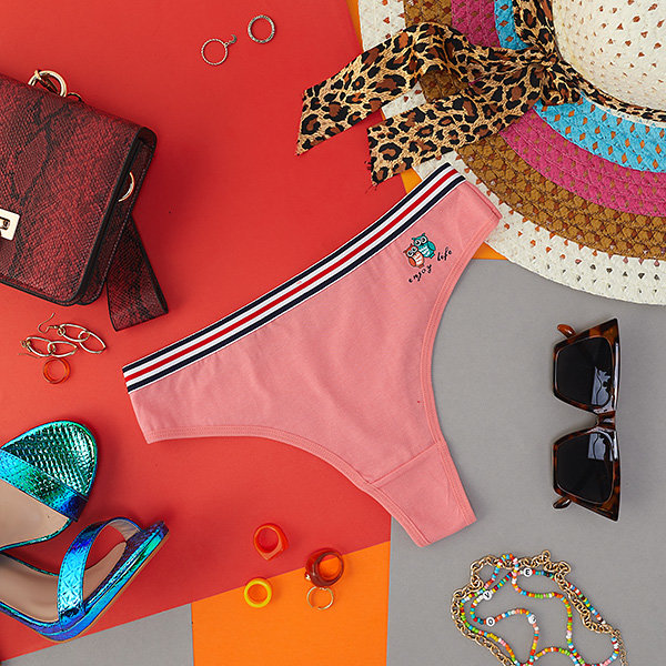 Коралловые женские трусики с принтом