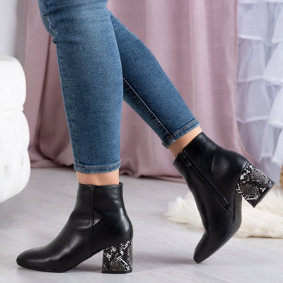 Black boots with embossing a&#39;la Rossana snake skin - Footwear 1