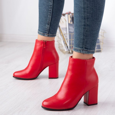 Czerwone botki na wyższym słupku Pekan - Obuwie