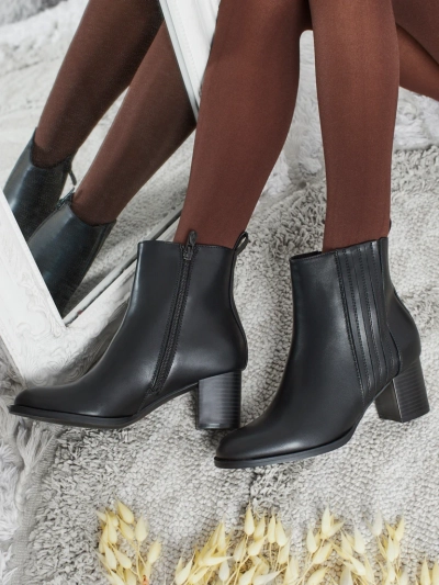 Botiki dâmske eko kozhane pe stâlpu Nerelle