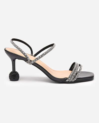 Melnas lakotas čības ar zemiem papēžiem Lakopi - Apavi