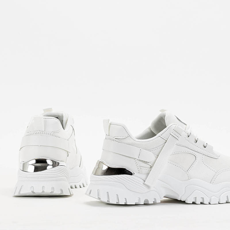 OUTLET Women's sports shoes sneakers in a shade of ecru Itega - Footwear