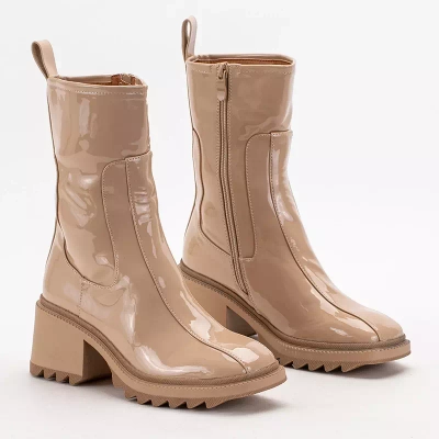 OUTLET Beige women's boots on a wide post Grifis - Footwear