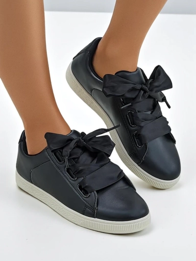 Royalfashion Sieviešu ekoloģiskās ādas sporta apavi ar dekoratīvām auklām Etti