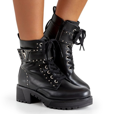 Black bags with Valica jets - Footwear