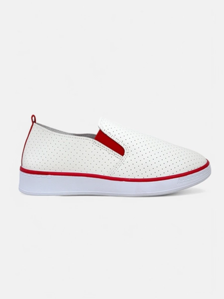 Royalfashion Женские перфорированные слипоны Kassias