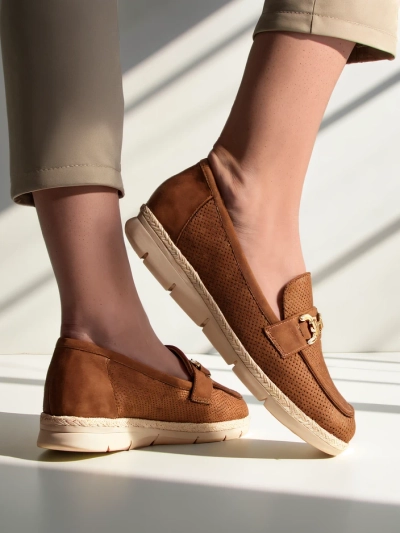 Royalfashion Women's low shoes with a decoration on the toe