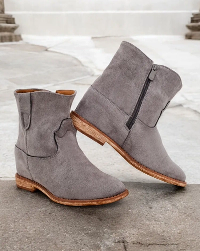 Royalfashion cowboy-style boots on a covered wedge Patorias