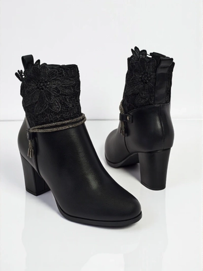 Luna Black Elegant Ankle Boots with Lace